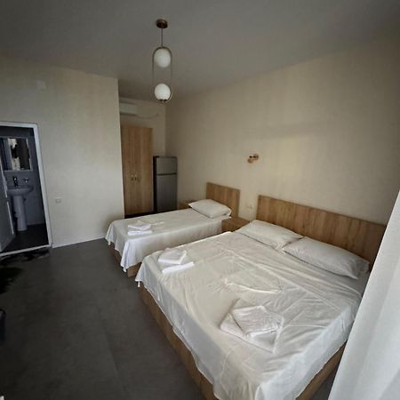 Nira Hotel Gonio Buitenkant foto