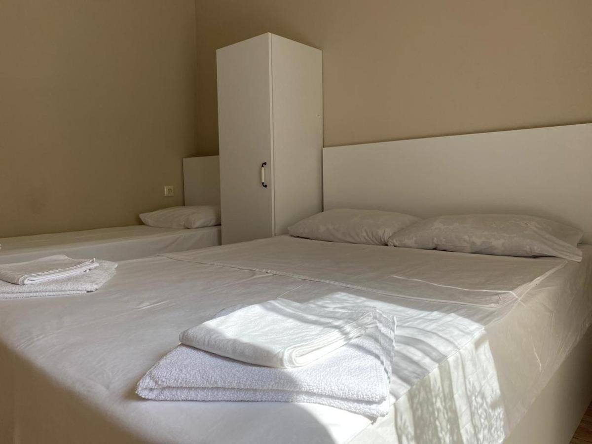 Nira Hotel Gonio Buitenkant foto