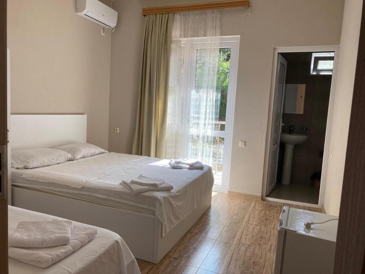 Nira Hotel Gonio Buitenkant foto