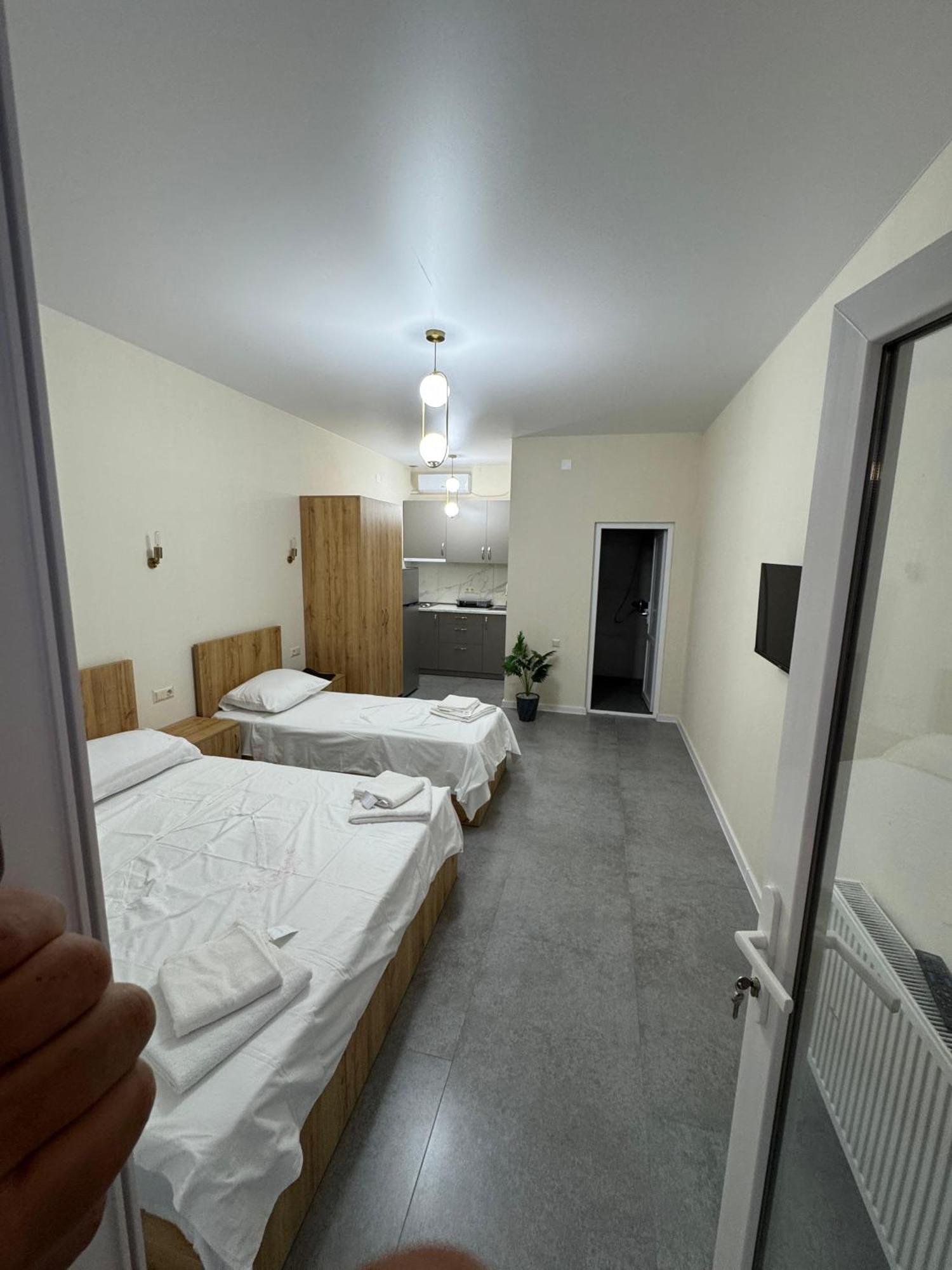 Nira Hotel Gonio Buitenkant foto